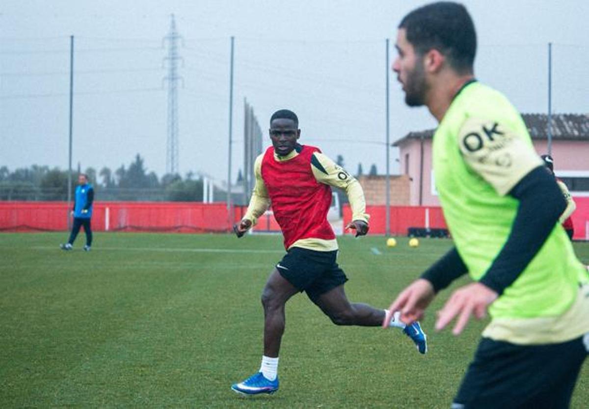 Luvumbo, en su primer entrenamiento con el Mallorca en Son Bibiloni.