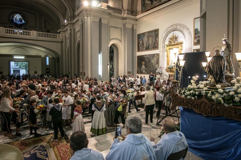 El mal tiempo obliga en Alcoy a cancelar la Romería a la Font Roja en honor a la patrona.