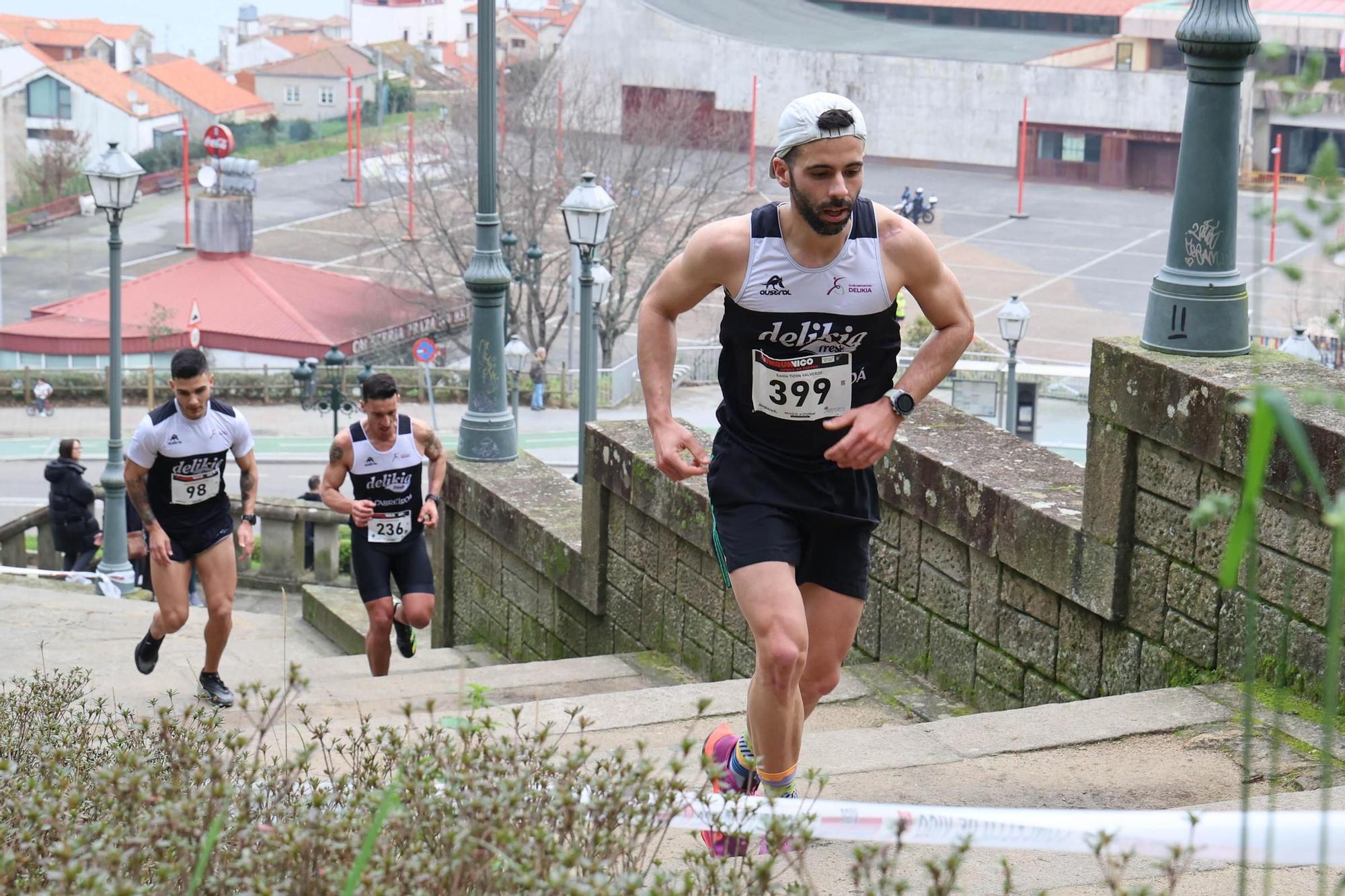 Más de 400 atletas miden sus fuerzas en la Subida ao Castro
