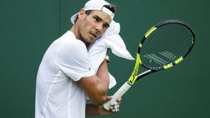 Rafael Nadal en un entrenamiento en Wimbledon.