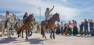 Dous cabalos de pura raza da Groba cruzan Galicia para unha serie da TVG