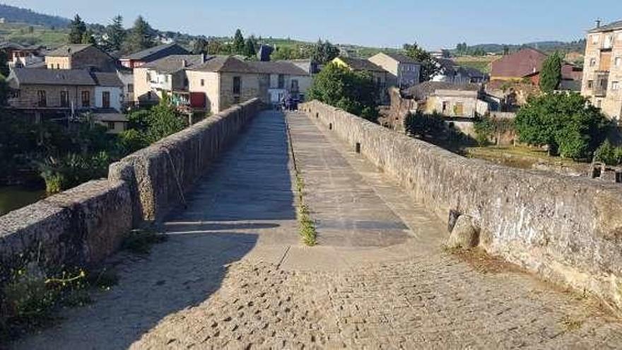 El puente romano de A Cigarrosa, donde ocurrió el suceso. // FdV