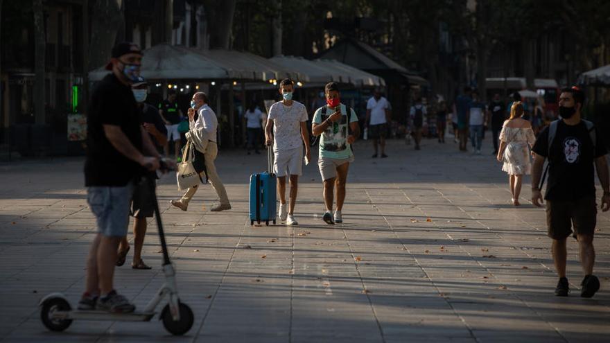 El risc de contagi de la a pandèmia no para de crèixer a Catalunya