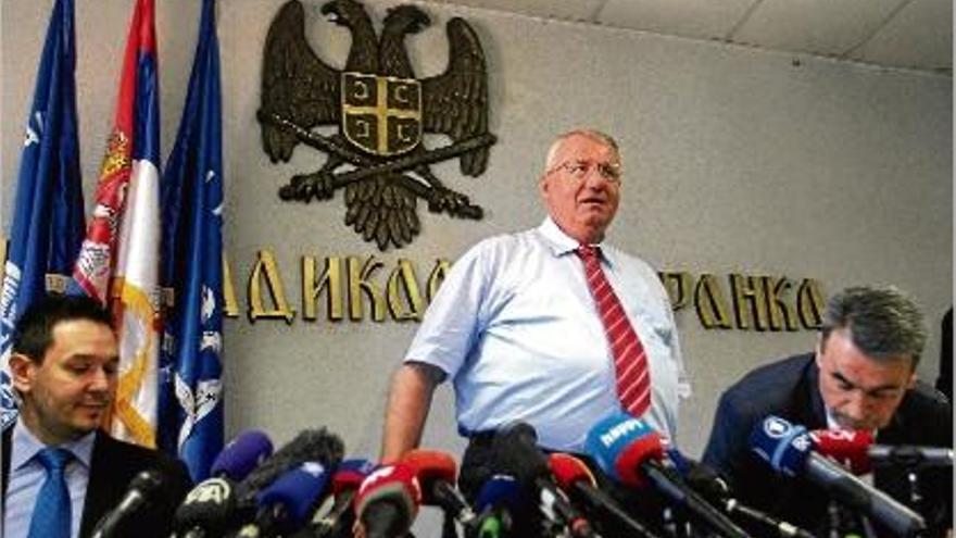 Vojislav Seselj es va mostrar desafiant després de la seva absolució.