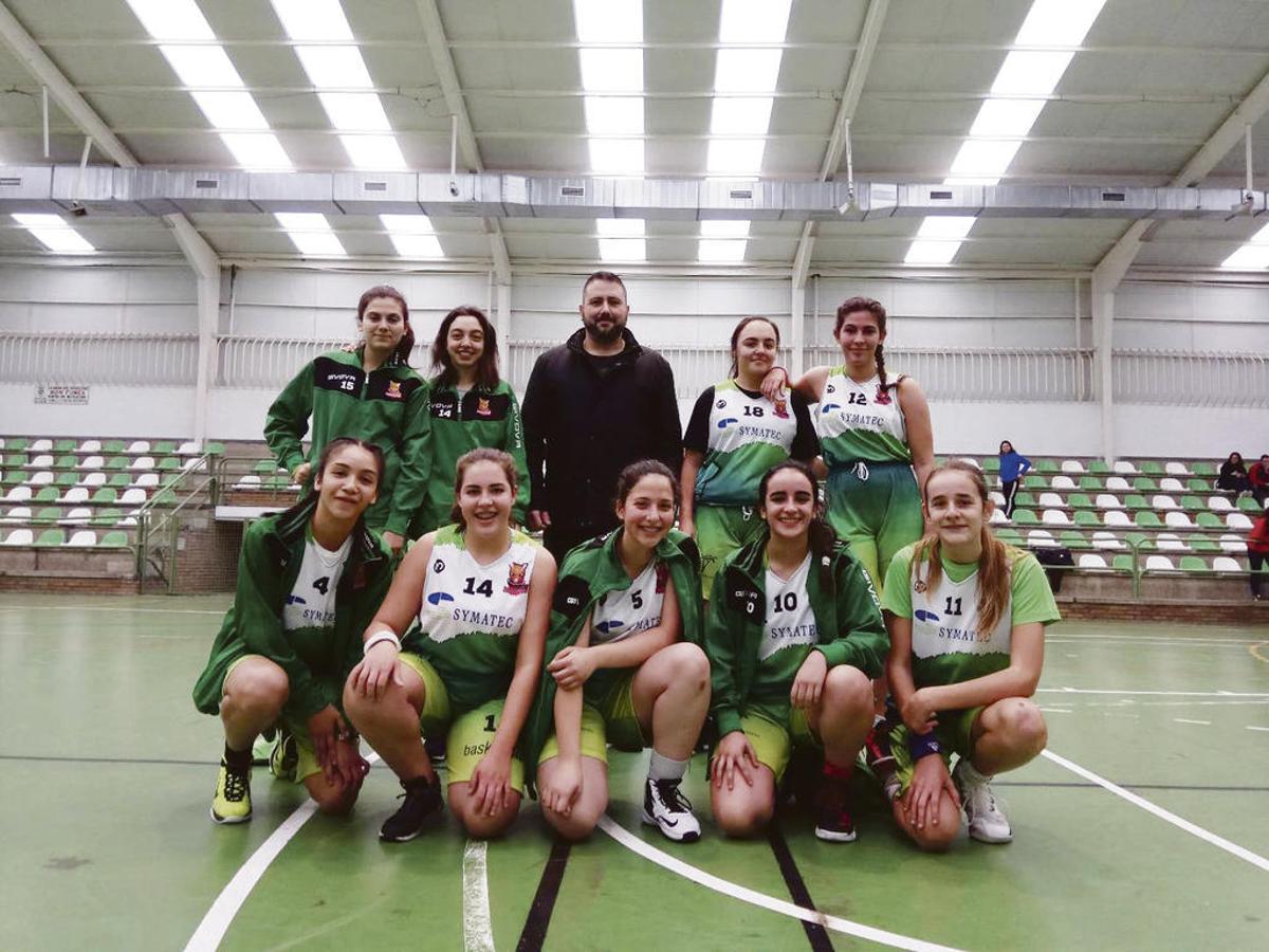 Las cadetes del Basketdeza sumaron su primera victoria.