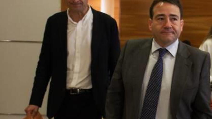 IIlueca, junto al alcalde, Carlos González, en su visita a Elche.