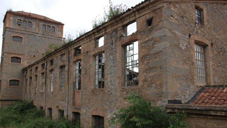 Imatge de l&#039;antiga fàbrica dels Polvorers, a la carretera vella de Barcelona