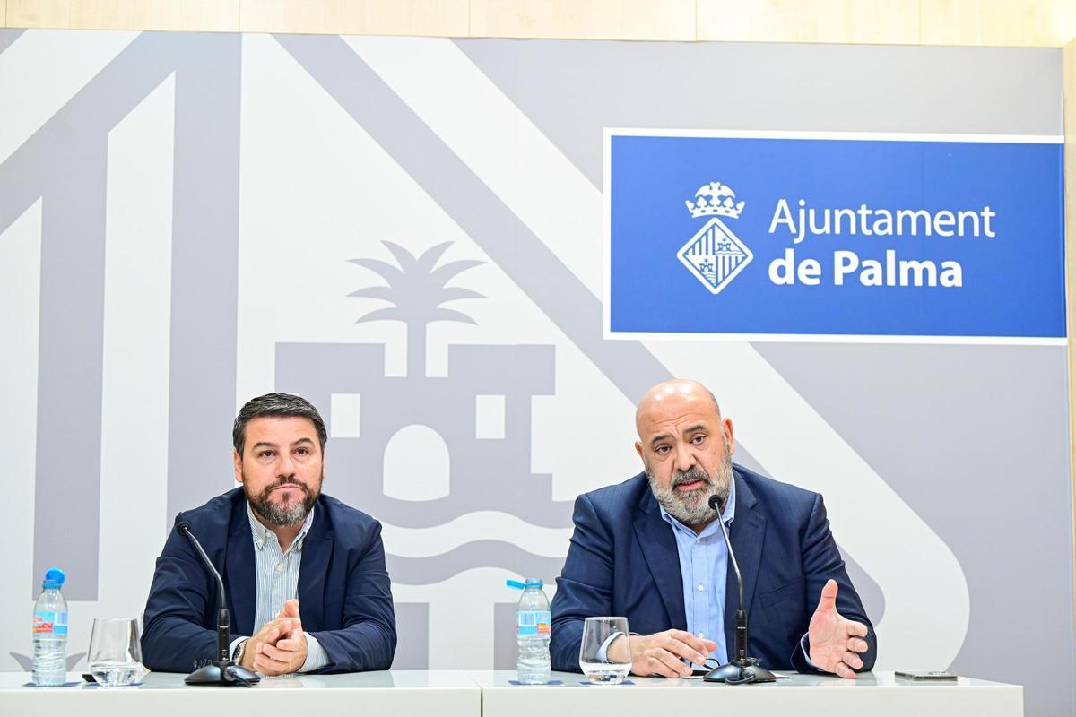 Javier Bonet y Jaime Martínez, este martes en Cort.