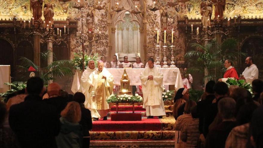 El Obispado de Mallorca cancela las misas, bodas y comuniones por el Covid-19