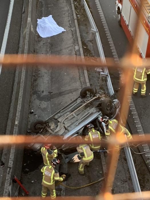 El accidente ocurrió tras la salida de una curva, a la altura de las Torres de Padín