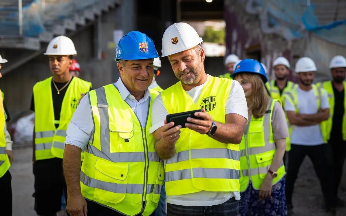 Laporta visita las obras del Spotify Camp Nou junto a Deco, Flick, Lamine Yamal, Gavi y Pedri