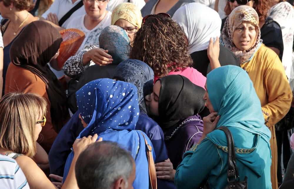 Ripoll fa un pas endavant i clama per la pau i contra el terrorisme