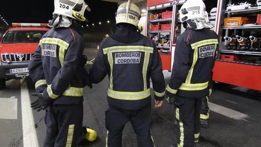 Efectivos de los bomberos de Córdoba, en una imagen de archivo.