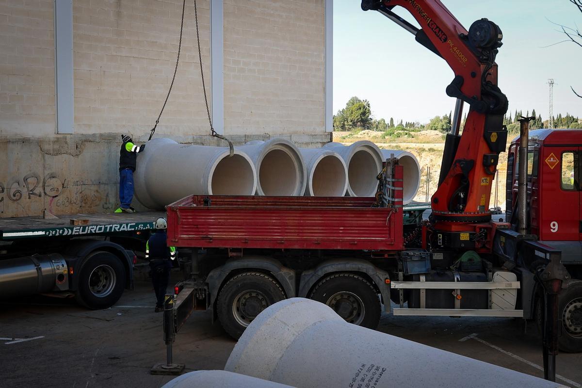 Descarga de los tubos para el colector norte.