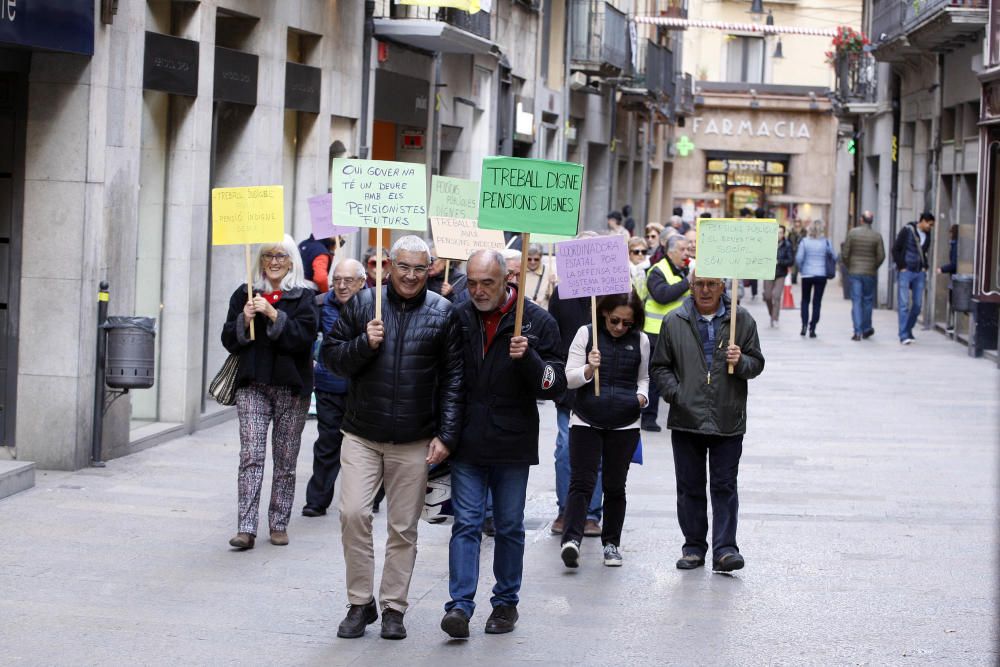 Protesta de pensionistes pel centre de Girona