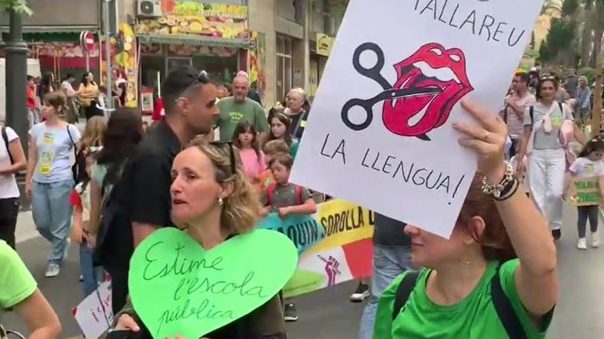 Huelga de Educación en Alicante: La manifestación sale desde las escaleras del Jorge Juan