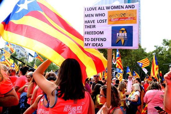 La manifestació de la Diada omple la Diagonal