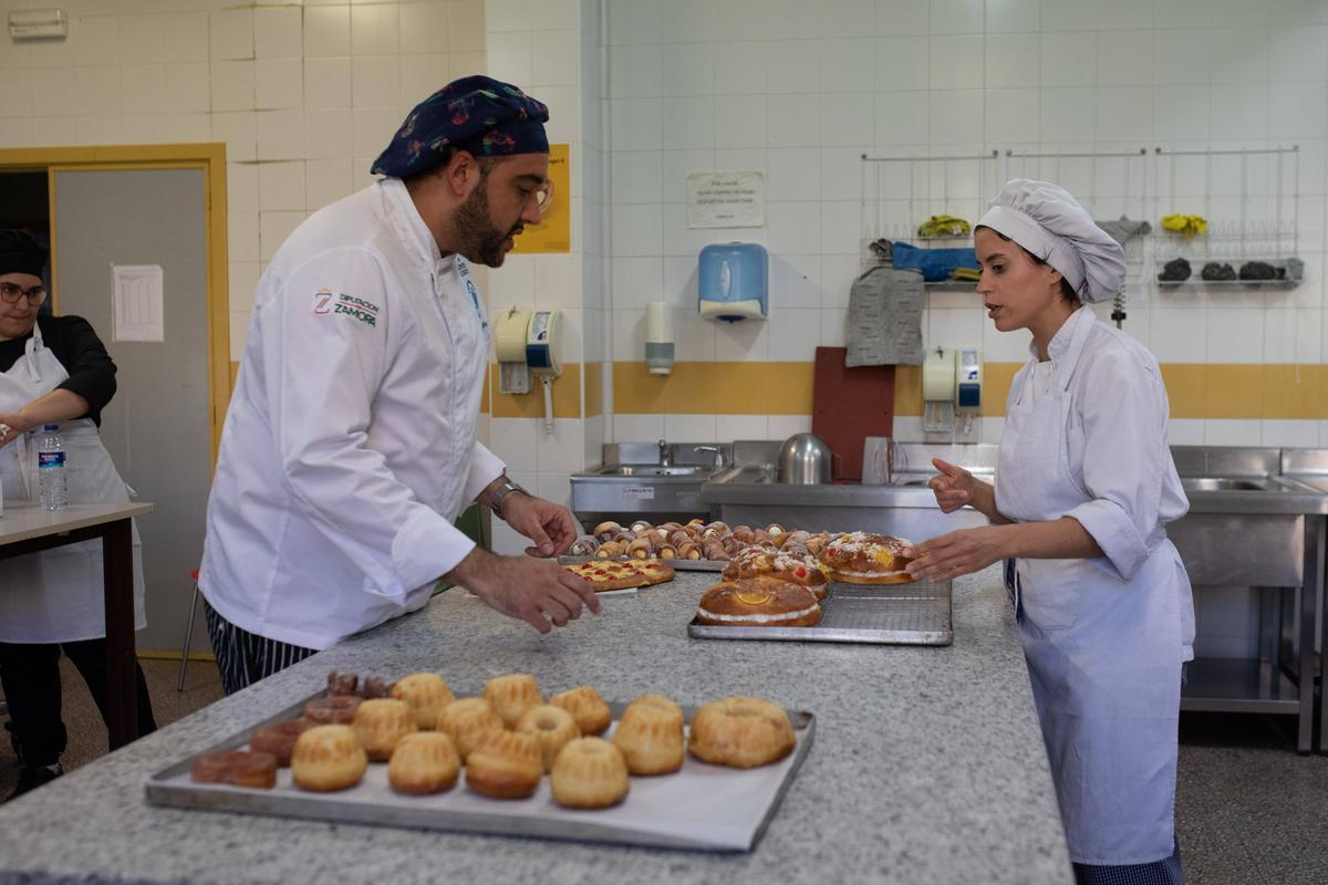 Zamora. CIFP Ciudad de Zamora. Reportaje sobre el curso de panadería y pastelería artesanal.