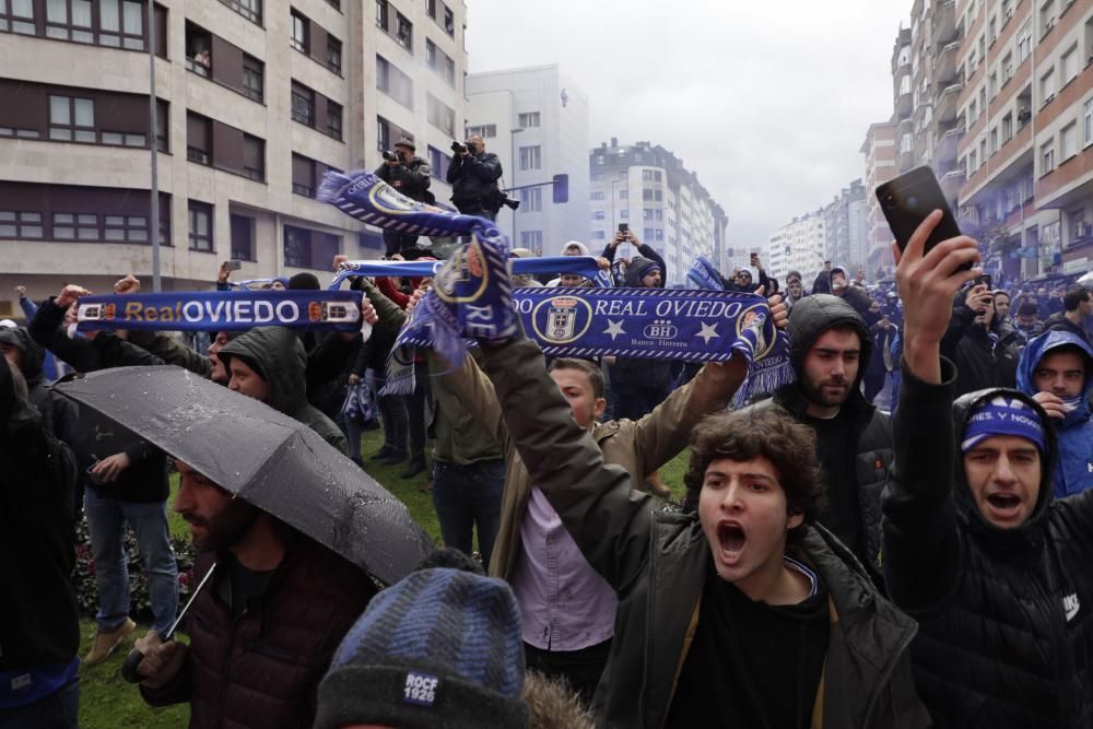 Llegada del Real Oviedo al Tartiere