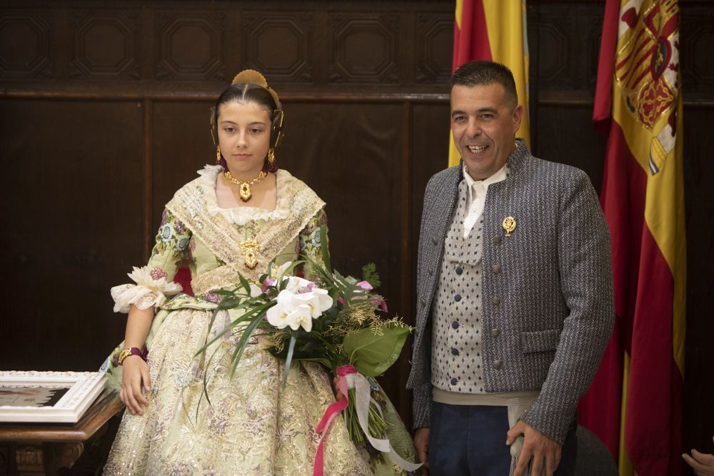 Claudia y Maite son proclamadas las nuevas Falleras Mayores de Sagunt.