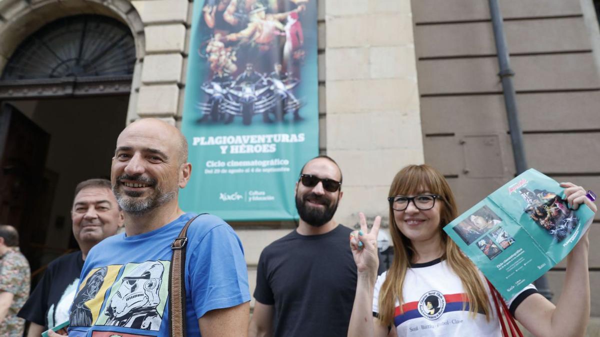 Por la izquierda, Leandro Sampedro, Juan Ramón Fernández, Santiago  Ferreira  y María  Rendueles.  M. L.