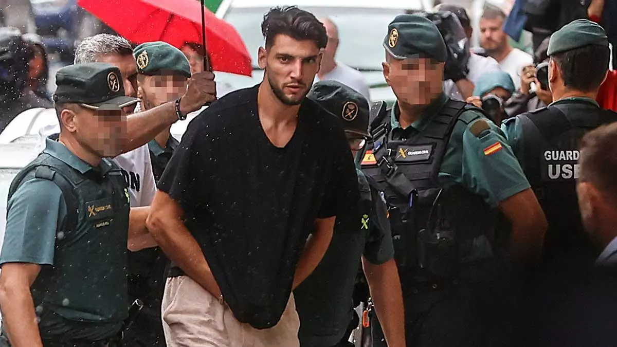 Rafa Mir, en tiempo de descuento: el jugador se enfrenta a 10 años de cárcel por la violación de una joven en su casa de Bétera