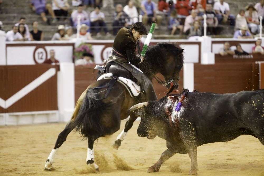 Corrida de rejones en la Feria Taurina de Begoña de 2018.