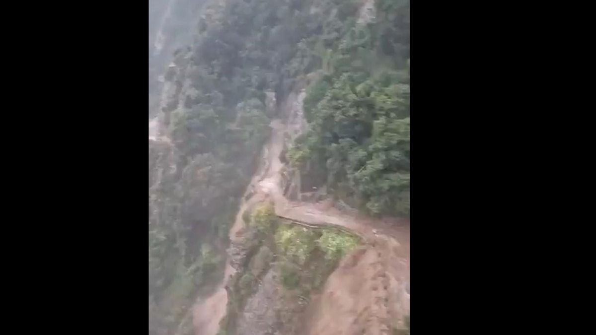 Montserrat colapsa con lluvias de más de 100 litros por metro cuadrado