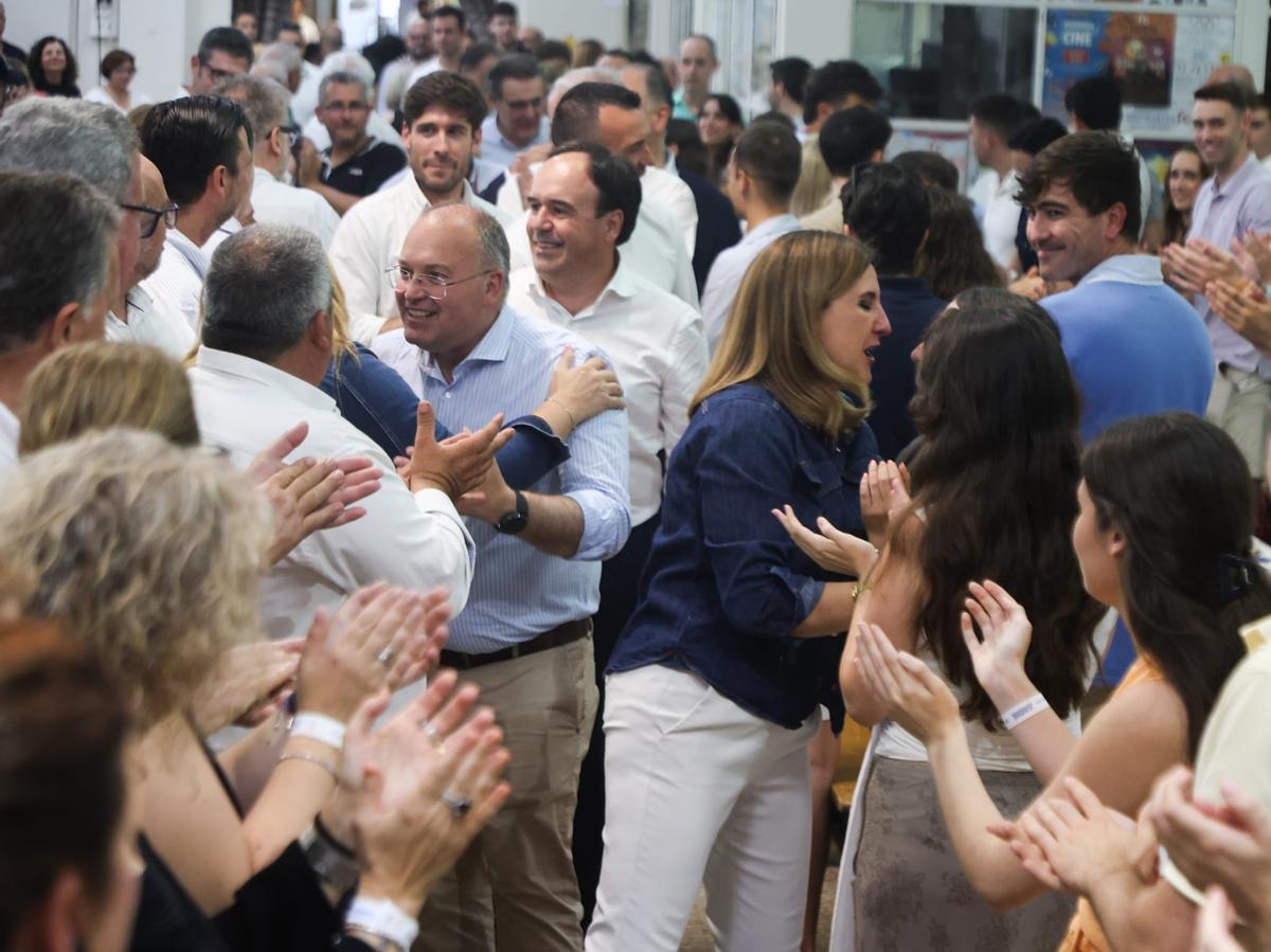 Primera exhibición de fuerza del PPCV antes de la batalla de Valencia en presencia de Tellado