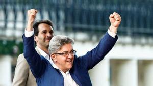 Jean-Luc Mélenchon celebra el triomf en la jornada d’ahir. | SAMEER AL-DOUMY / AFP