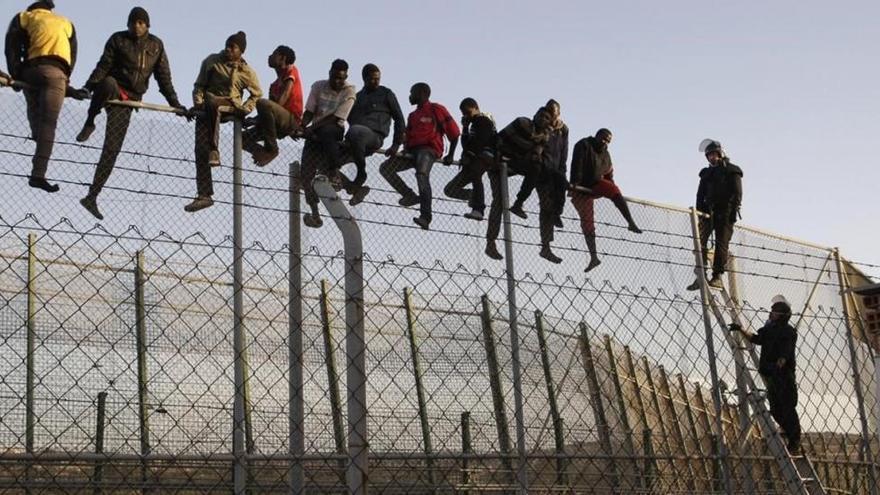 Tusk plantea la creación de centros de inmigrantes fuera de la UE