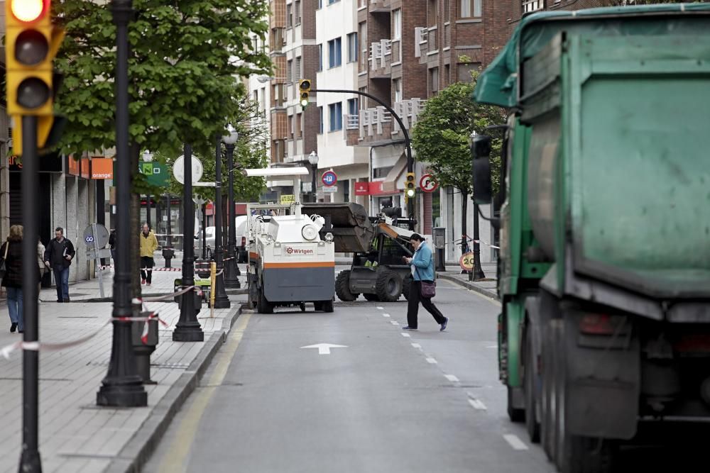 Obras en avenida de la Costa, en Gijón