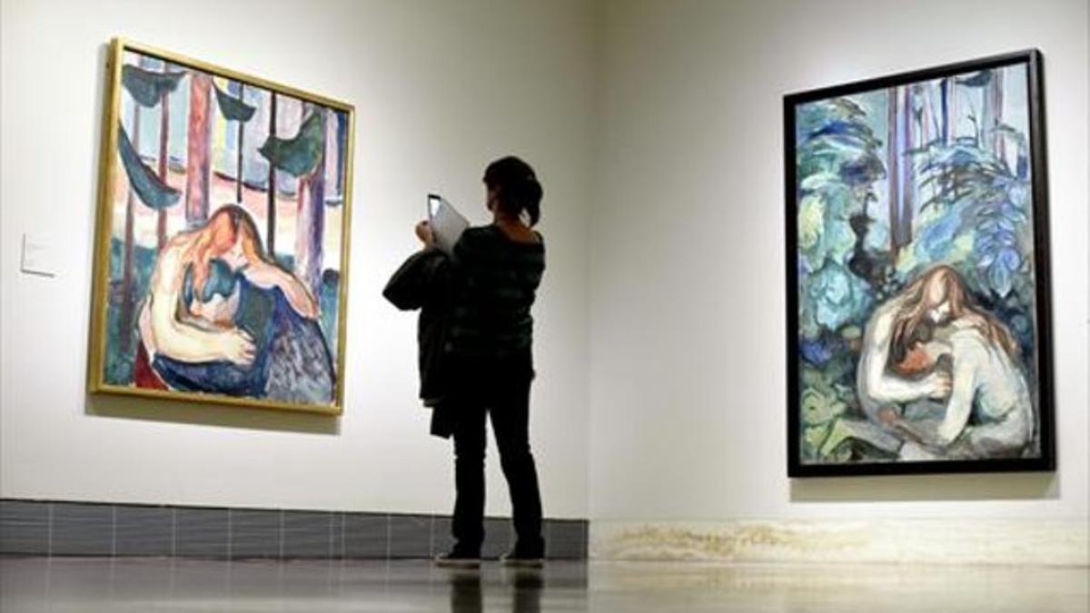 Dos de las versiones que Munch realizó de 'Mujer vampiro del bosque' y que pueden verse en la exposición que el Museo Thyssen dedica al pintor noruego.