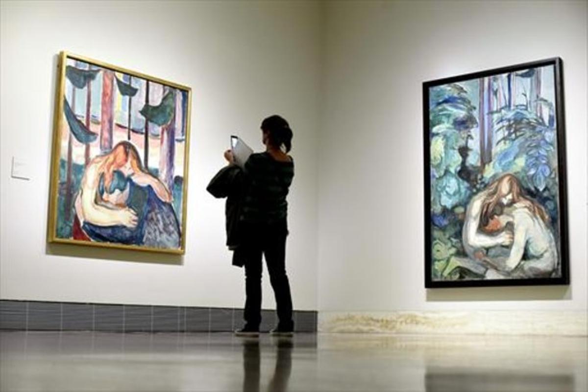 Dues de les versions que Munch va fer de ’Dona vampir al bosc’ i que es poden veure a l’exposició que el Museu Thyssen dedica al pintor noruec. Dues de les versions que Munch va fer de ’Dona vampir al bosc’ i que es poden veure a l’exposició que el Museu Thyssen dedica al pintor noruec.