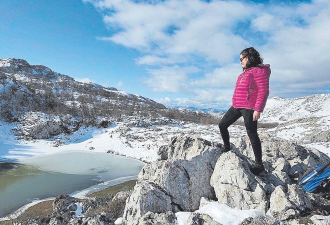 EN IMÁGENES: Jornada de nieve y bajo cero en Asturias
