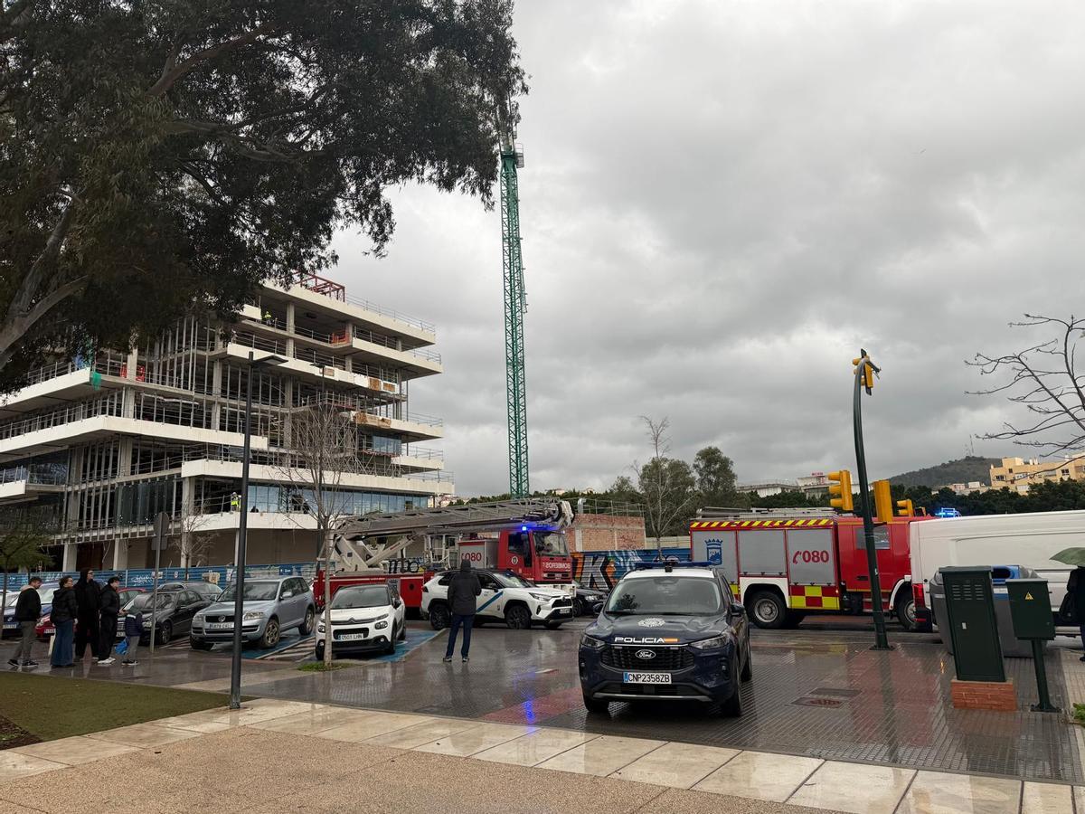 Un incendio afecta a una de las Torres de Martiricos y obliga a realizar una evacuación