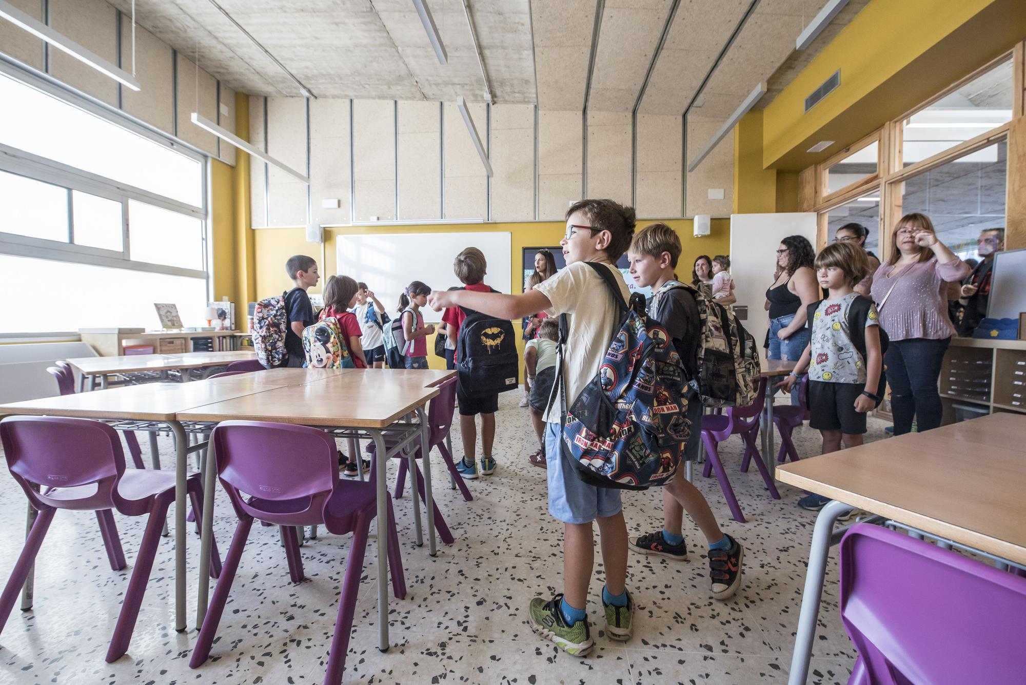 Estrena de l'escola del Pla de Puig de Sant Fruitós de Bages