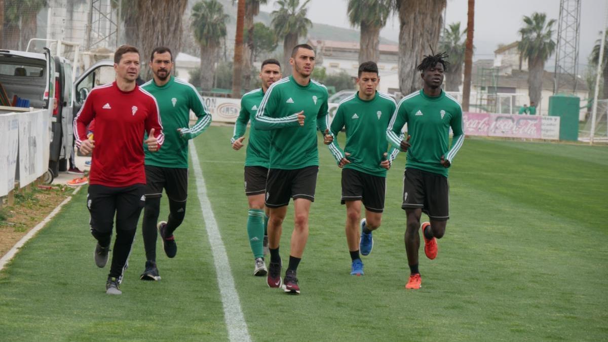 Willy y Djetei hacen parte del entrenamiento con el grupo