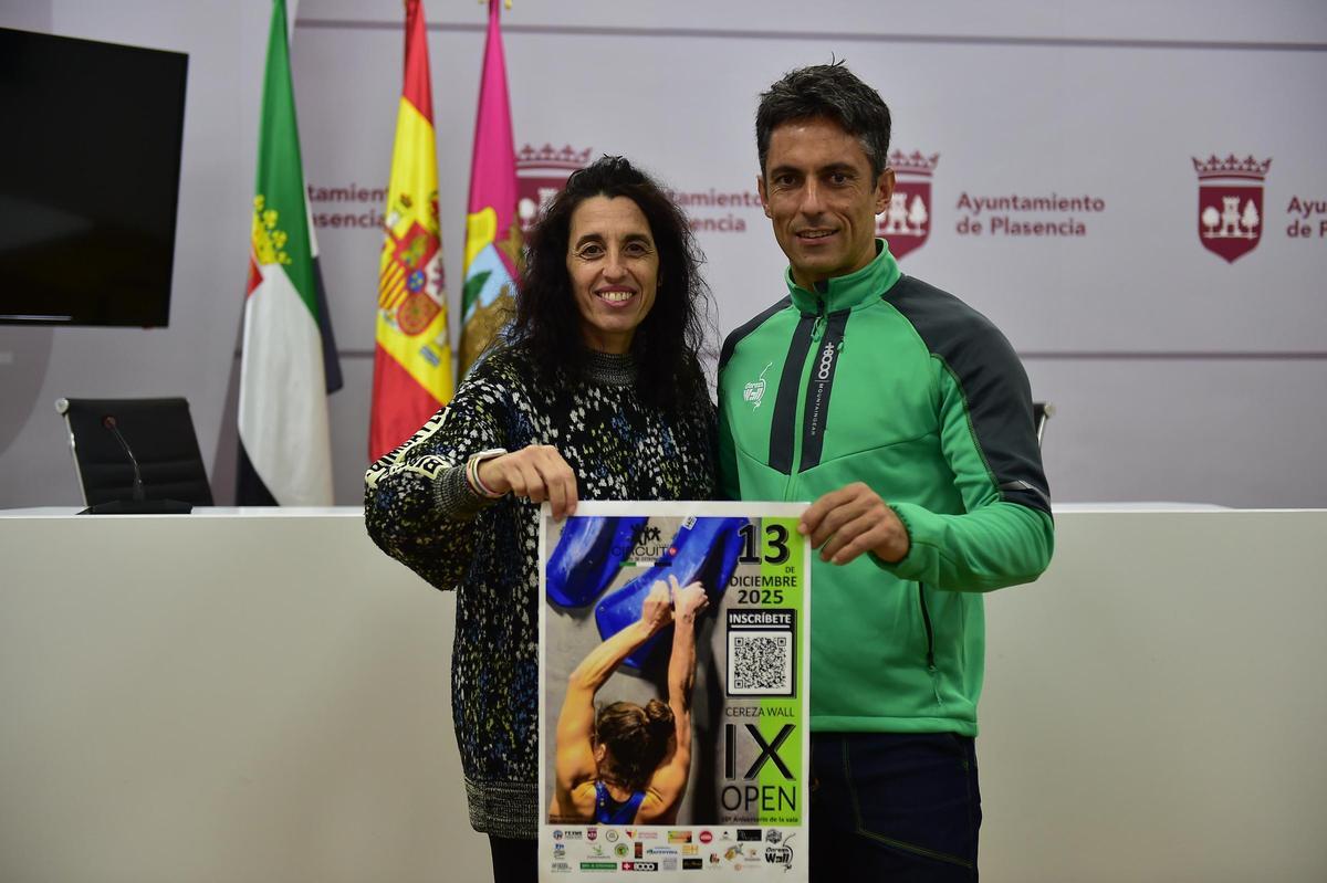 Isa Blanco, en la presentación de una actividad deportiva en Plasencia.