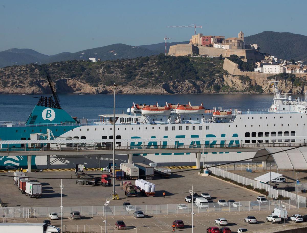 Baleària estima en casi cinco millones las pérdidas por la limitación de circulación en Ibiza