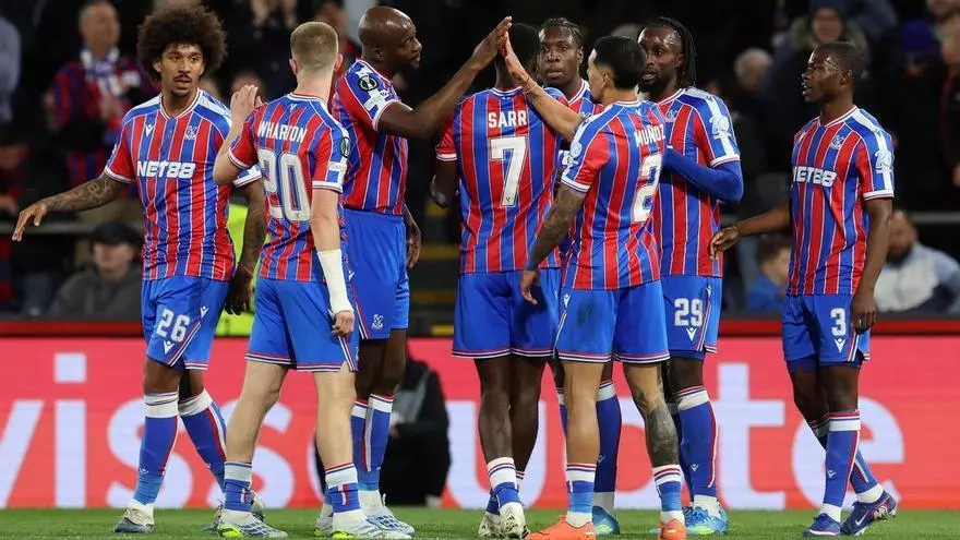 Crystal Palace - Fiorentina | El gol de Tyrick Mitchell