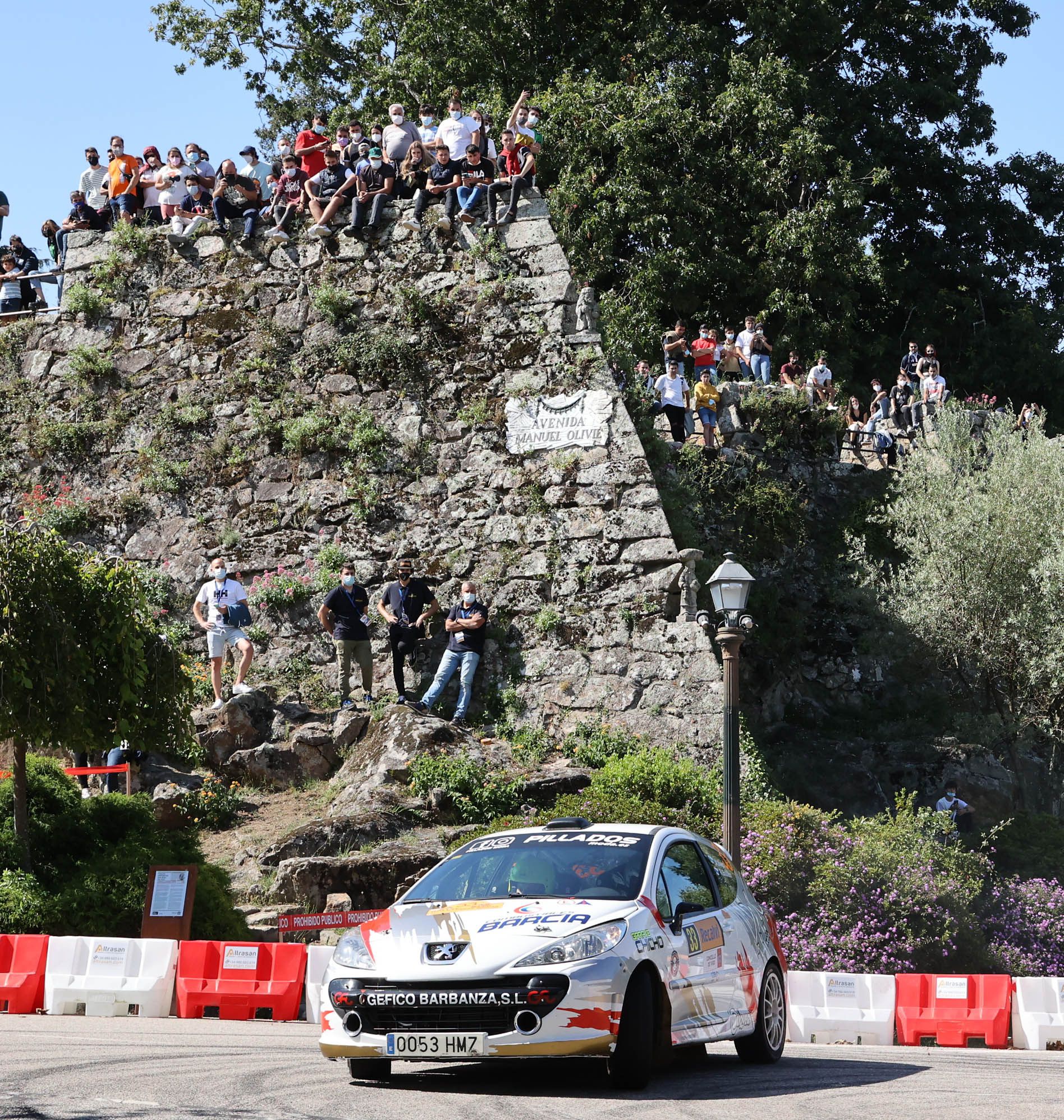 El espectáculo del Rallye Rías Baixas se apodera de O Castro