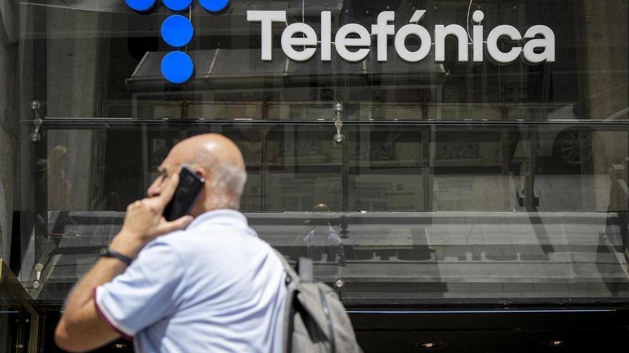 Los últimos charcos empresariales del Gobierno: Telefónica, Celsa, Ferrovial y Naturgy