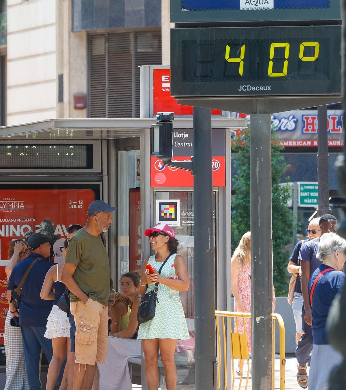 El calor extremo provoca averías y paros "puntuales" en la climatización de Cercanías y Metrovalencia