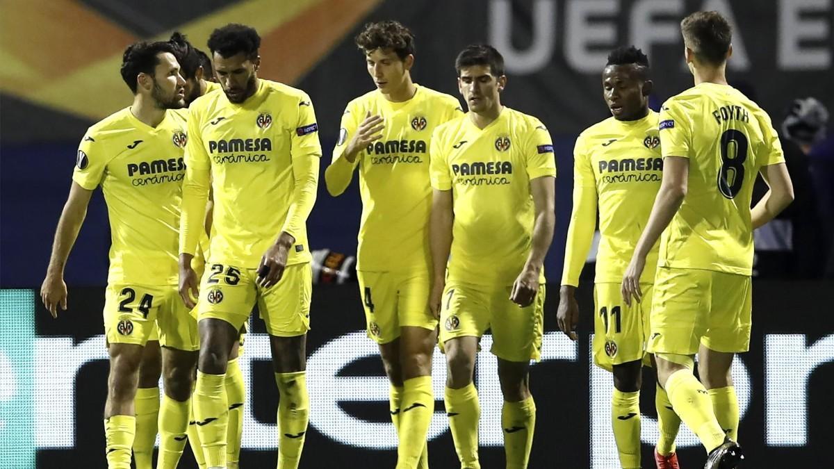 Los jugadores del Villarreal celebrando el gol de penalti