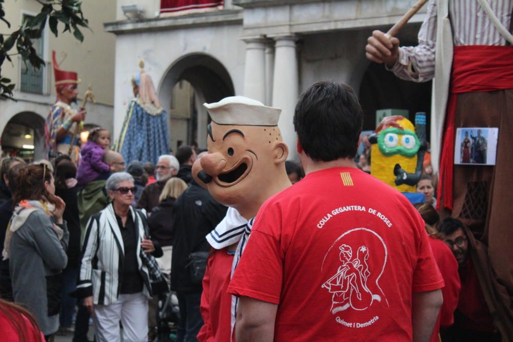 Tarda de Santa Creu  dansa d''Euskadi i gegants