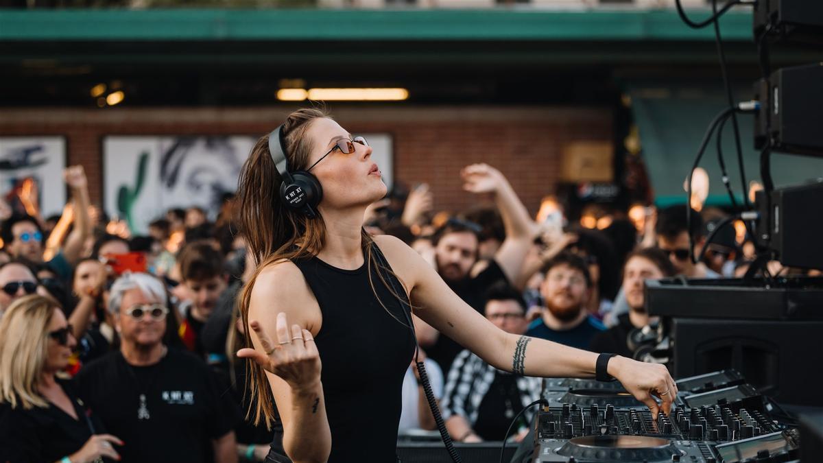 Charlotte de Witte en una actuación en Gante