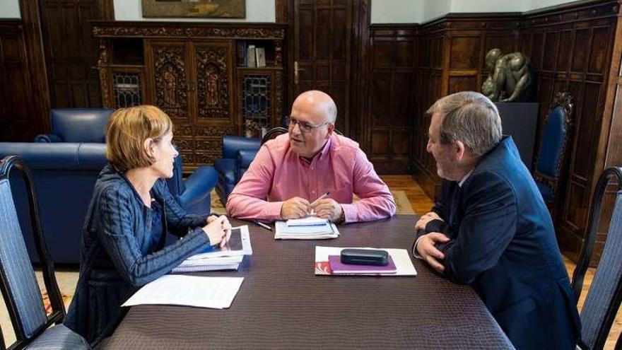 Nava Castro, José Manuel Baltar y Rafael Sánchez. // FdV