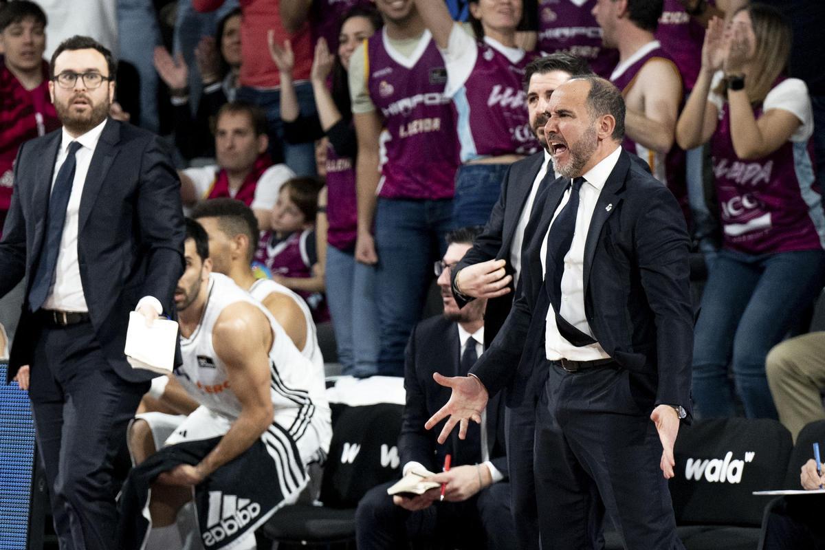 Chus Mateo, en un momento del duelo ante el Hiopos Lleida