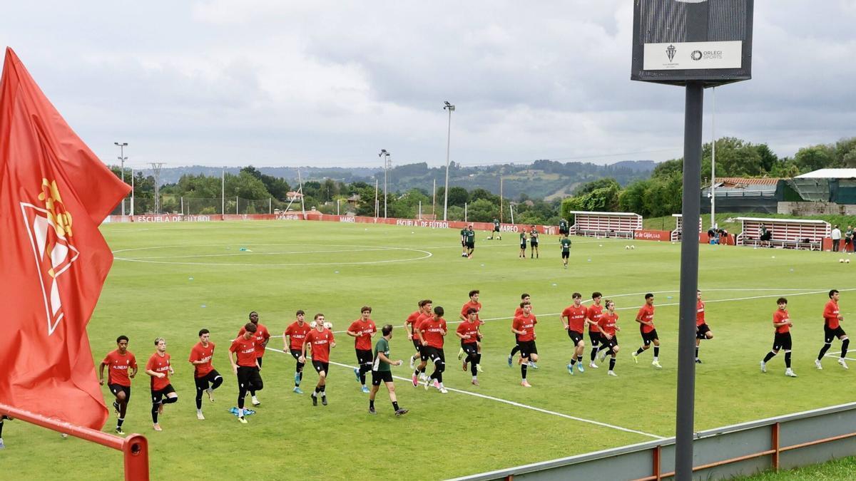 Entrenamiento del Sporting Atlético en Mareo.